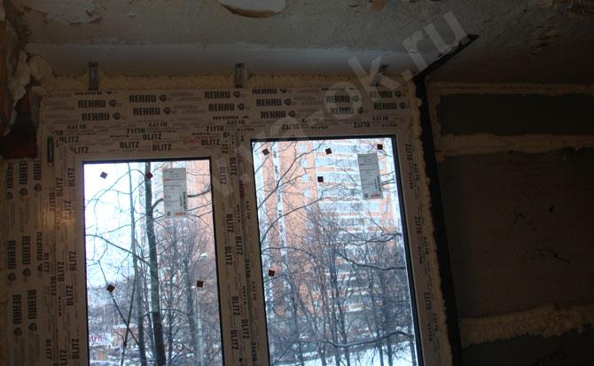 Остекление, утепление и отделка балкона, выполненная компанией Единый Оконный Центр