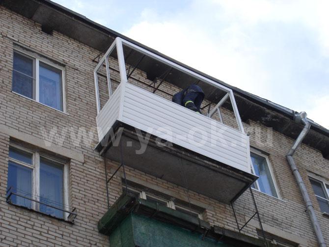 Сложное остекление балкона с крышей - наши работы